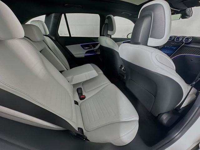 New 2026 Polar White Mercedes-Benz GLC 300 image 27