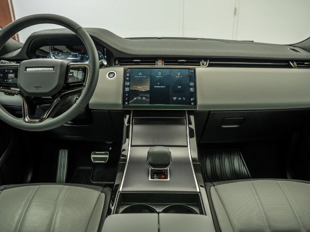 Used 2026 Arroios Grey Metallic Land Rover Dynamic image 27