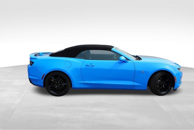 Used 2023 Blue Chevrolet 2LT image 2