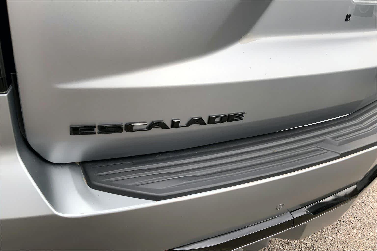 Used 2024 Argent Silver Metallic Cadillac AWD V-Series image 30
