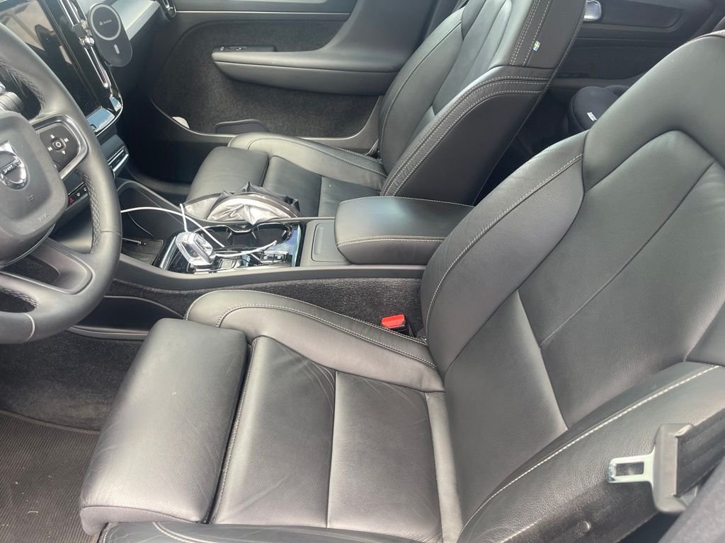 Used 2023 Crystal White Volvo Ultimate image 7