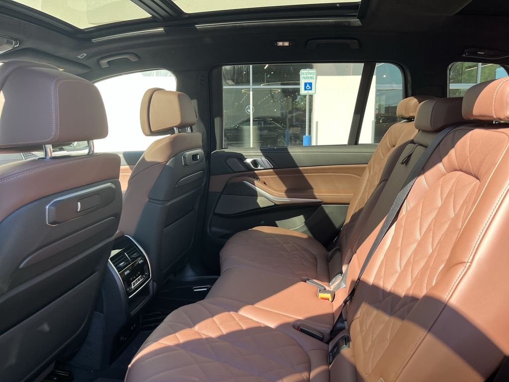 New 2027 Carbon Black Metallic BMW xDrive40i image 23