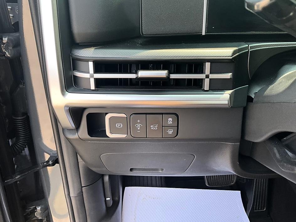Used 2025 Gray Hyundai XRT image 18