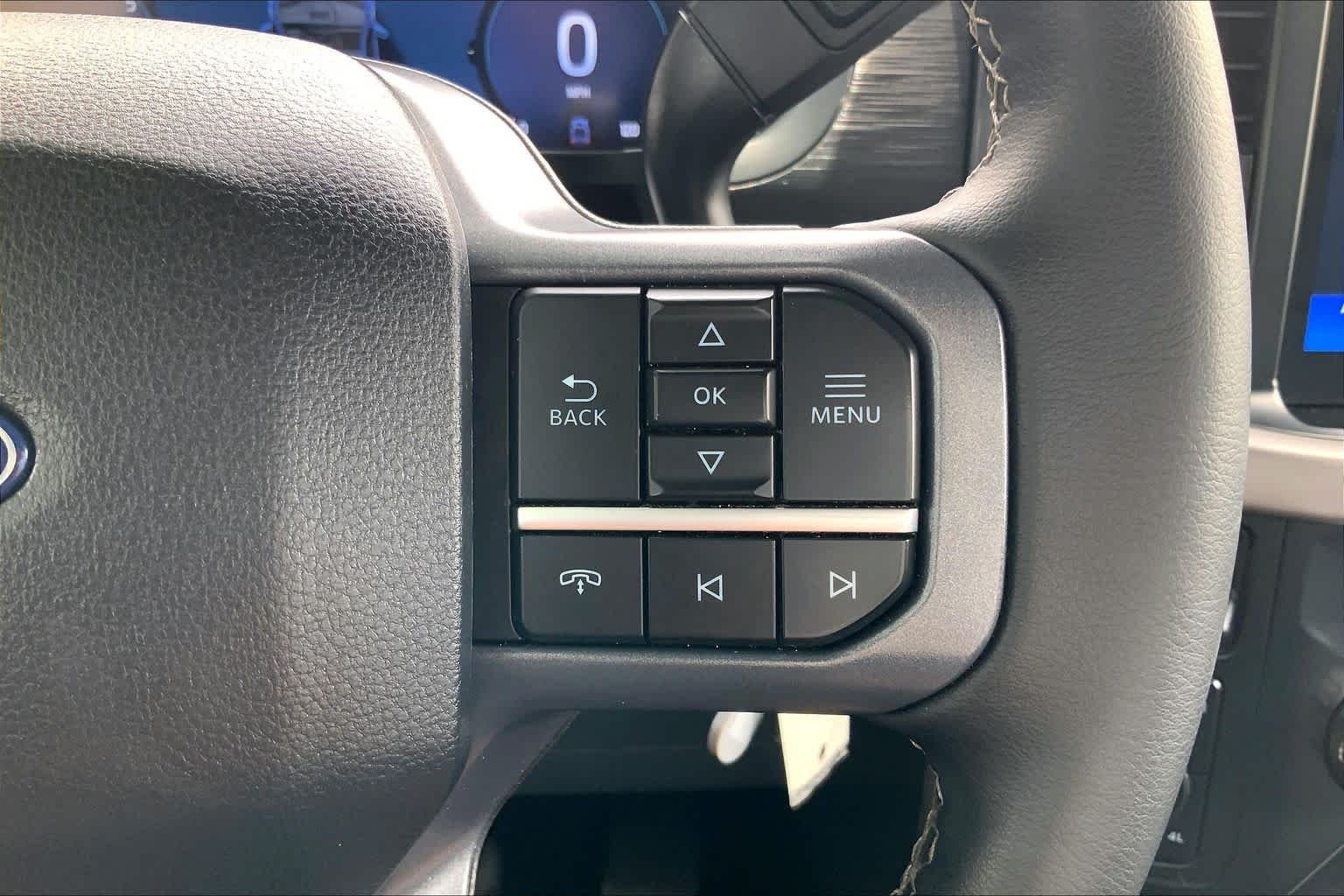 Used 2025 Atlas Blue Metallic Ford XLT image 25