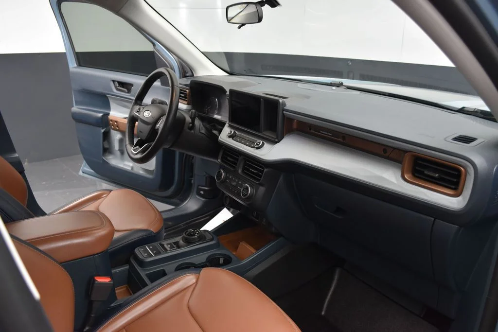 Used 2022 Blue Ford Lariat image 24