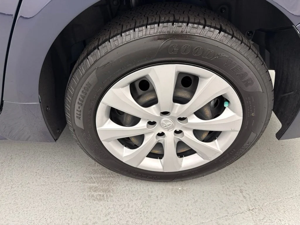 Used 2023  Toyota LE image 8