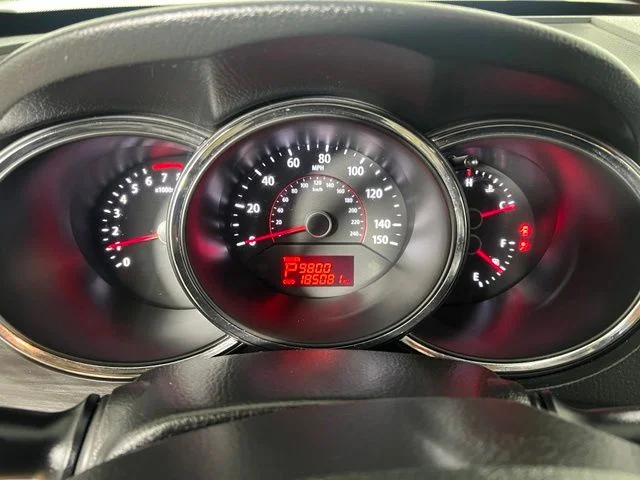 Used 2011 Silver Kia LX image 19