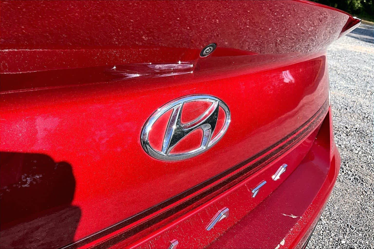 Used 2023 Ultimate Red Hyundai SEL image 31