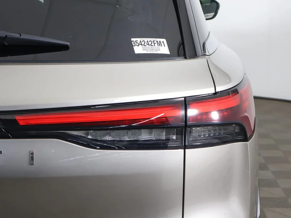Used 2023 Titanium INFINITI LUXE image 19