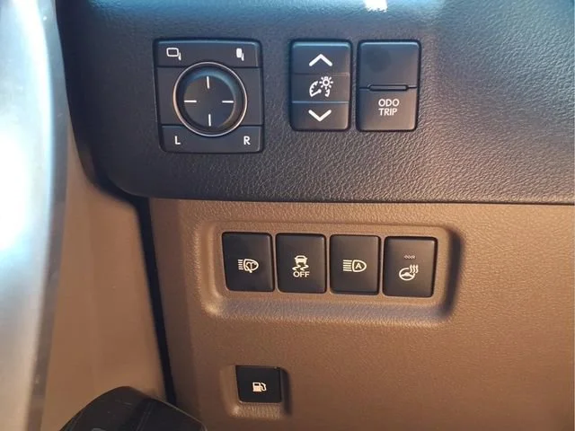 Used 2021 White Lexus Premium image 15