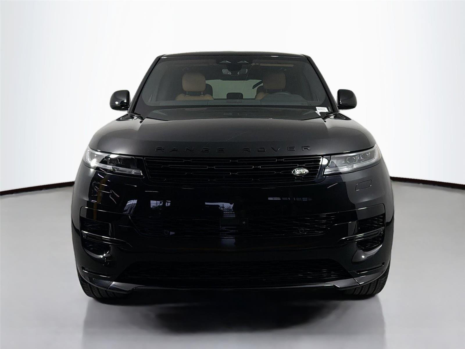 New 2026 Santorini Black LAND ROVER Dynamic SE image 2