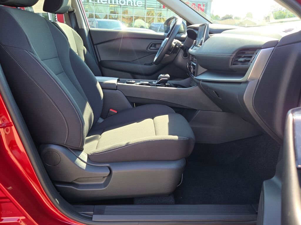 Certified Used 2025 Red Nissan S image 5