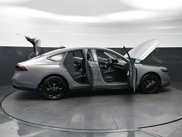 Certified Used 2025 Urban Gray Pearl Honda 1.5T SE image 67