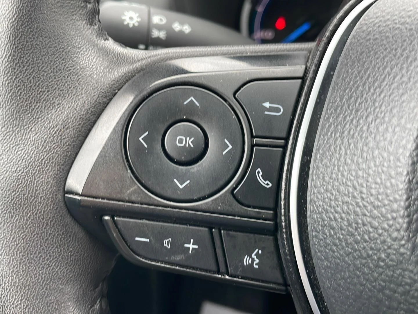 Used 2025 MIDNIGHT BLACK METALLIC TOYOTA TRUCK HYBRID XLE image 15