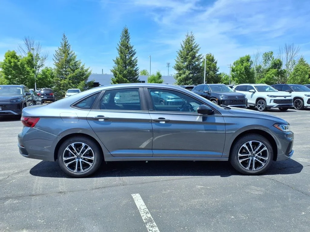 New 2026 Platinum Gray Metallic Volkswagen 1.5T Sport image 3