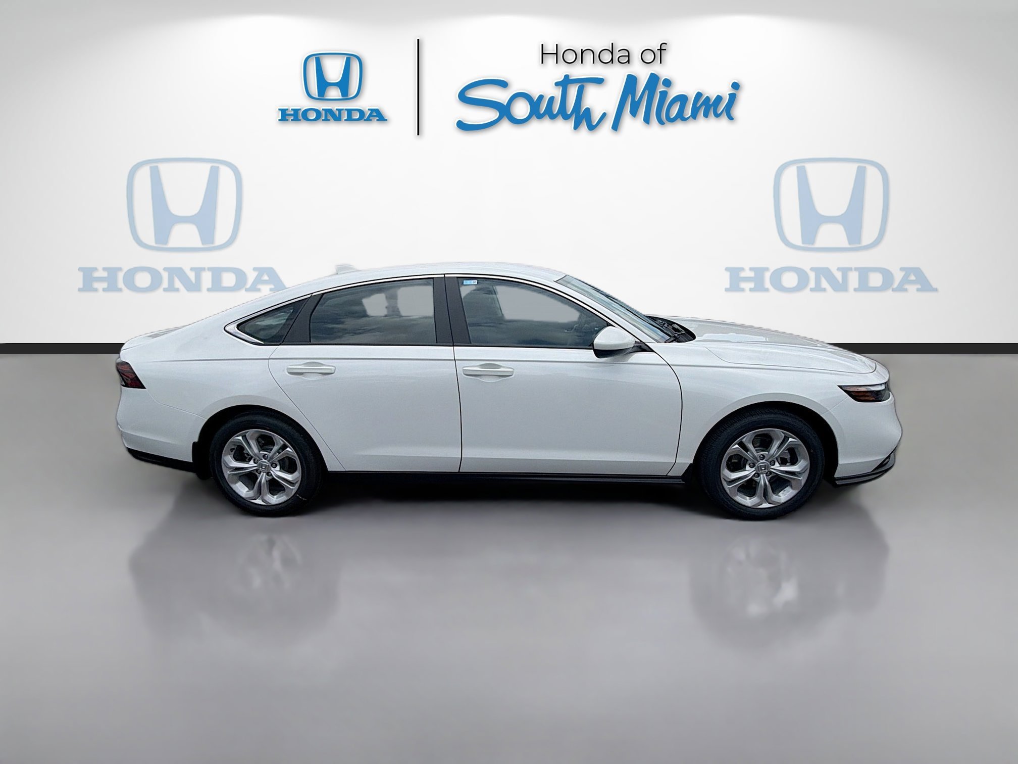 New 2026 Platinum White Pearl Honda LX image 8