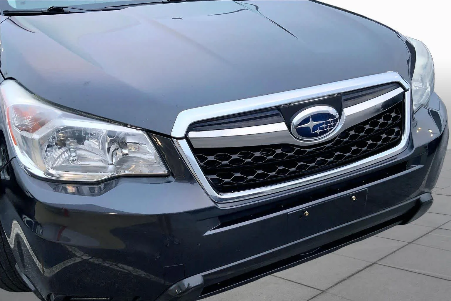 Used 2015 Dark Gray Metallic Subaru 2.5i image 27