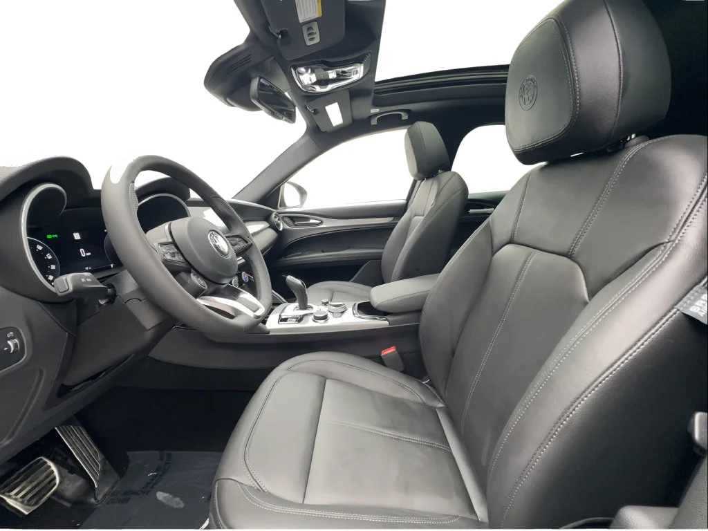 New 2026 Black Alfa Romeo Base image 26