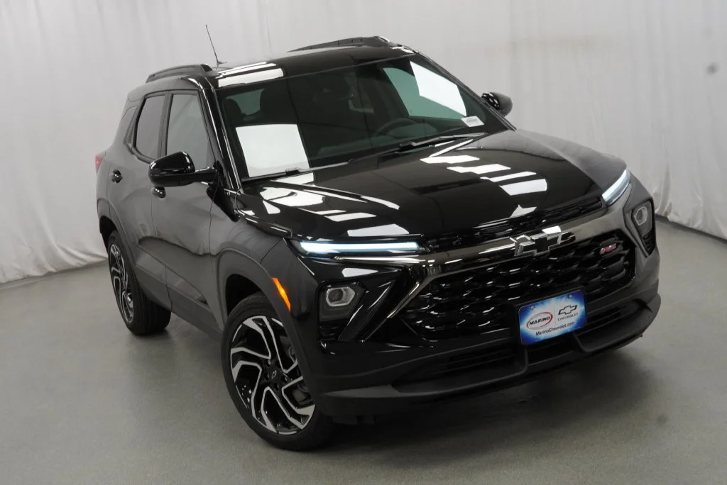 New 2026 Mosaic Black Metallic Chevrolet RS image 12