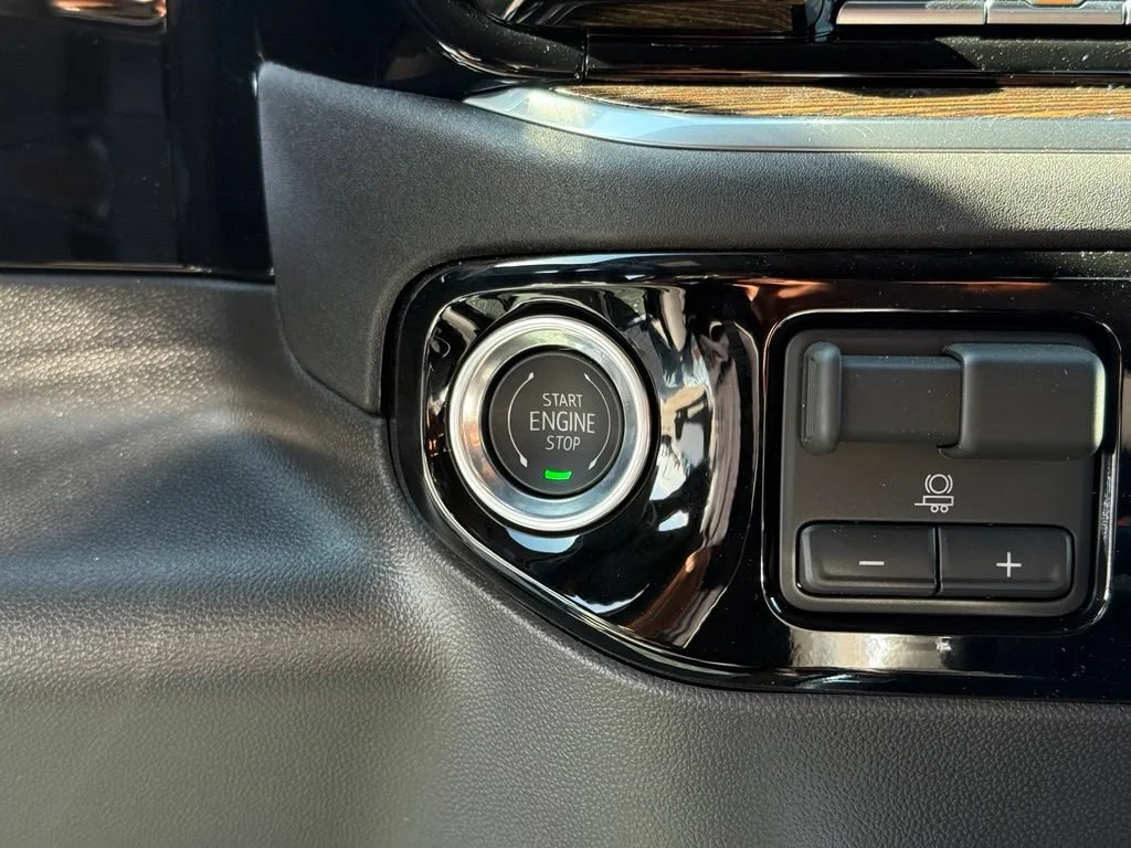 New 2026 Summit White GMC Elevation image 29