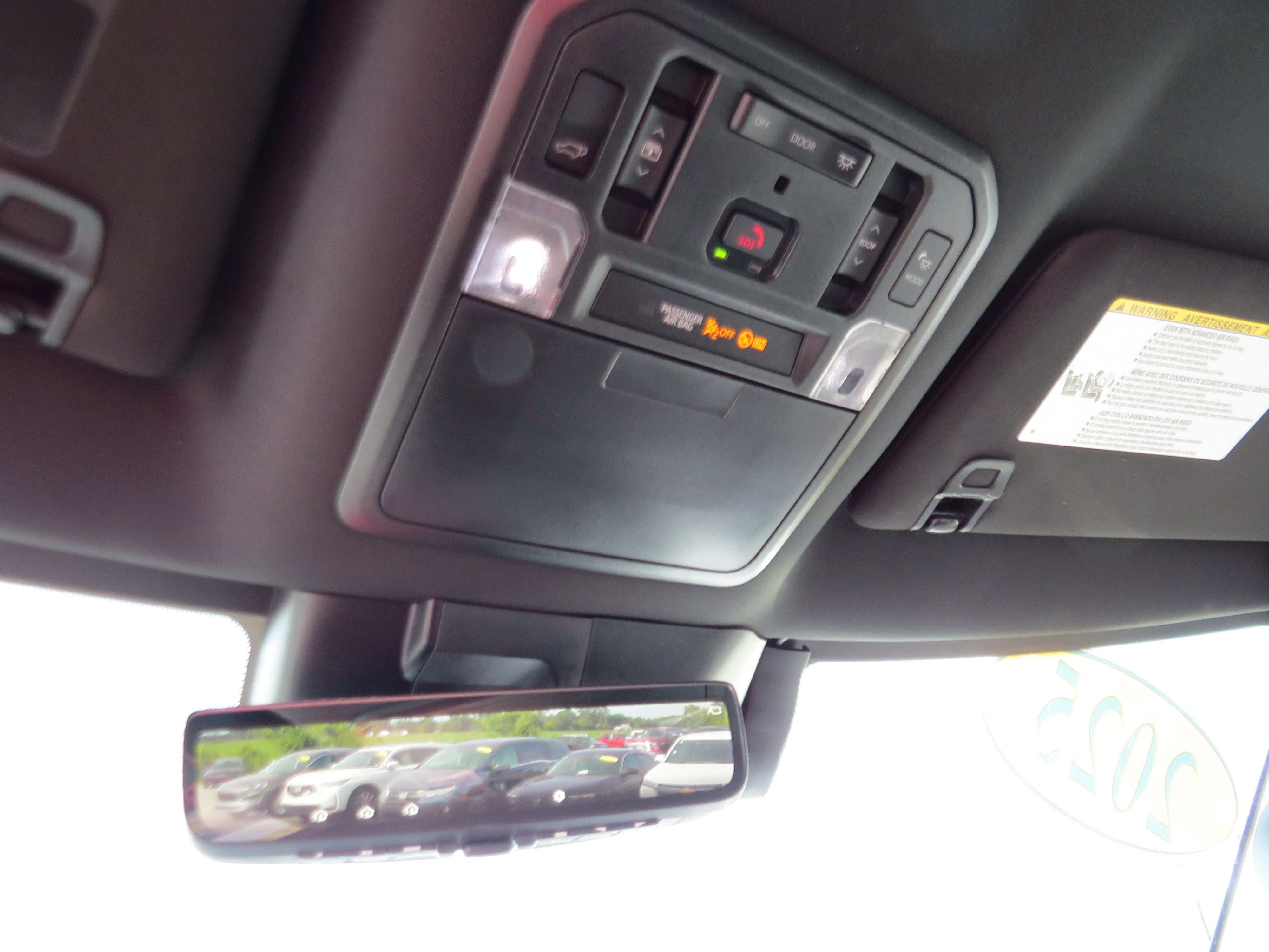 Used 2025  Toyota SR5 image 21