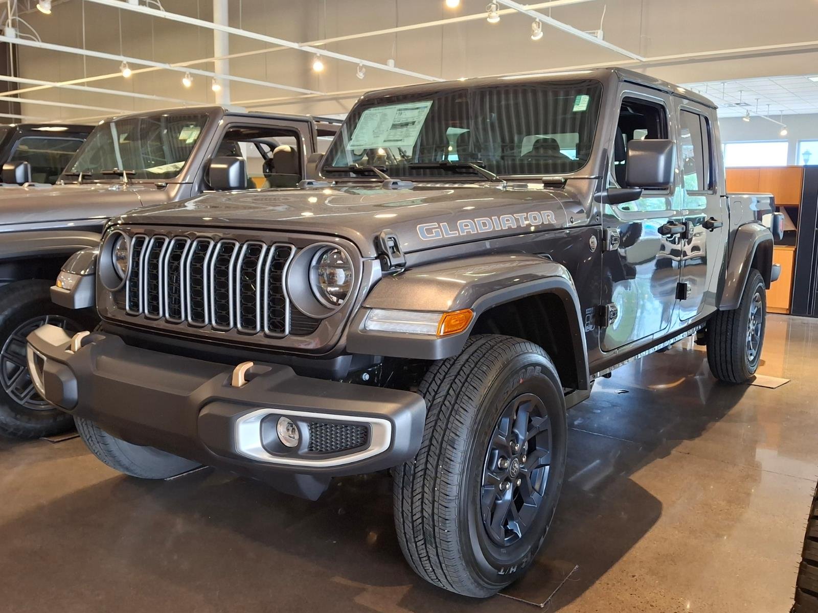2026 Jeep Gladiator 85th Anniversary Edition Auto's photo