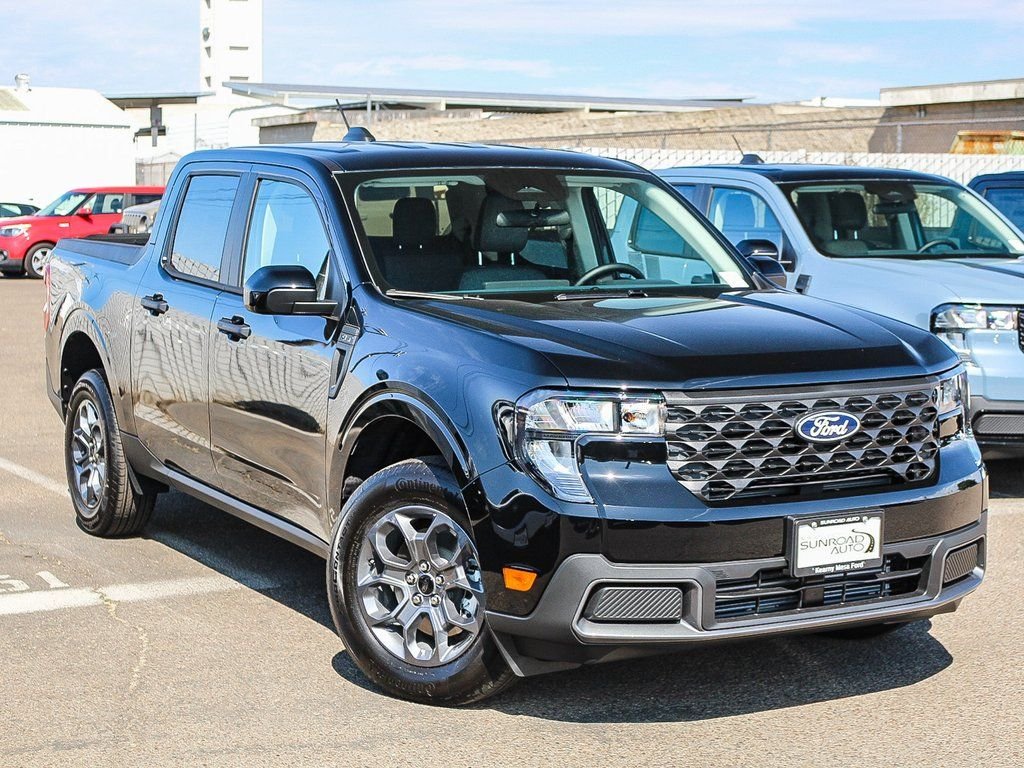 New 2025 Shadow Black Ford XLT image 1