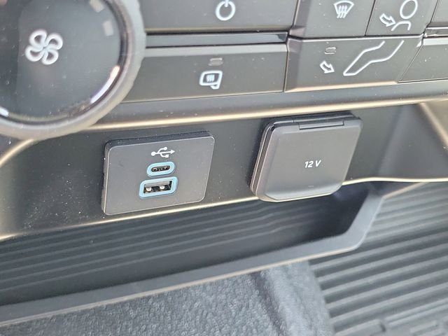 New 2026 Oxford White Ford F-550® XL image 9