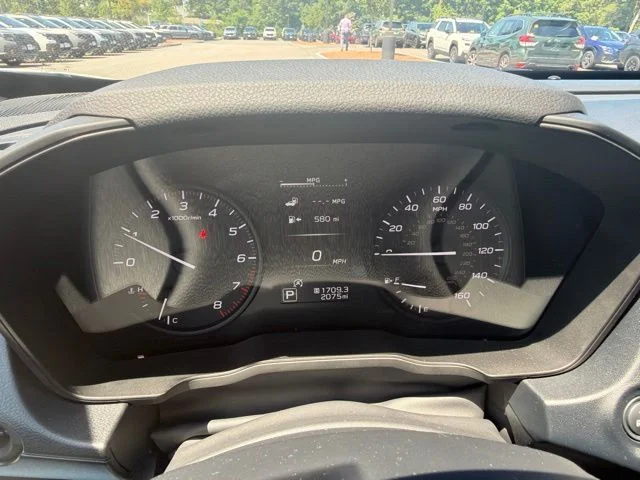 Used 2025 White Subaru Base image 14