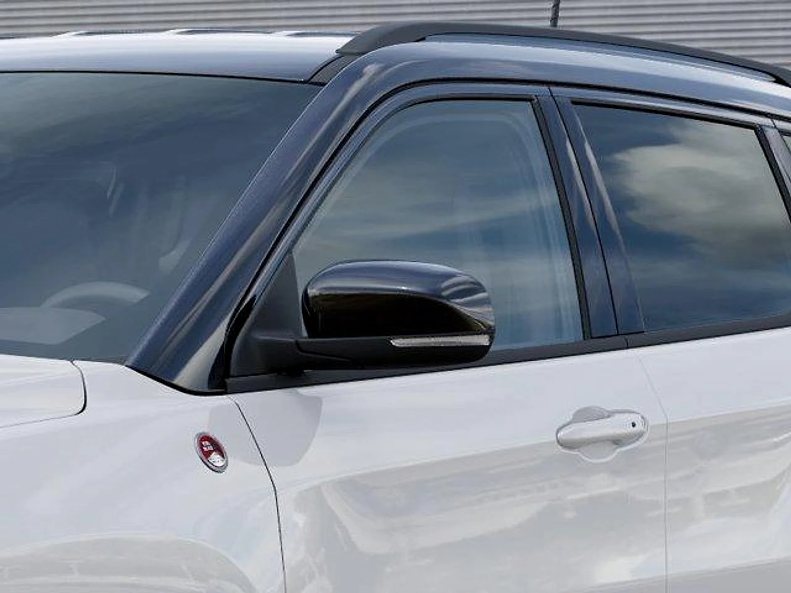 New 2026 Bright White Clear-Coat Exterior Paint Jeep Trailhawk 4x4 image 12