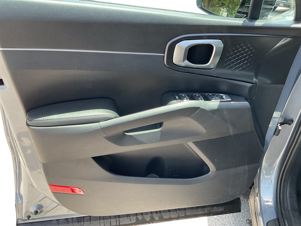 Certified Used 2022 Everlasting Silver Kia S image 23