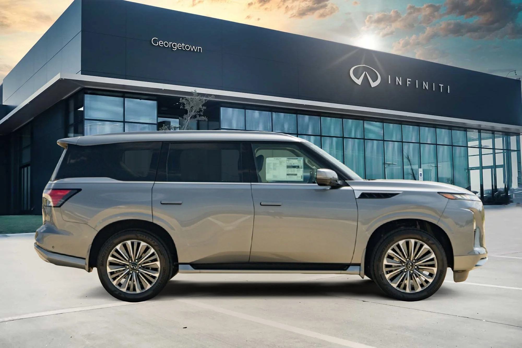 New 2027 DYNAMIC METAL INFINITI Luxe 4WD image 4