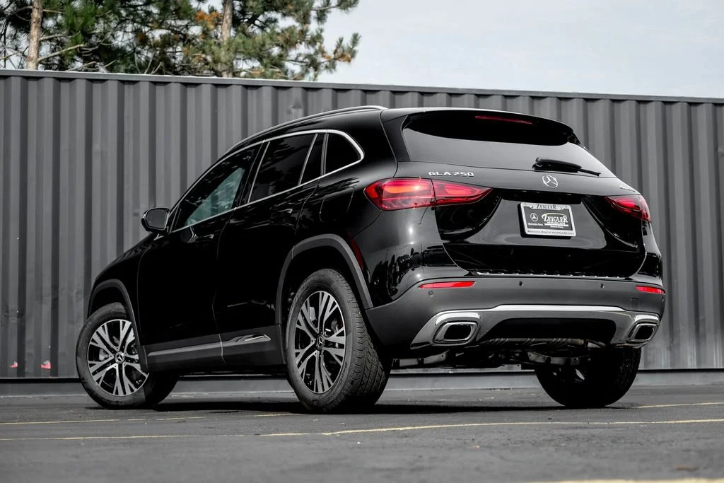 New 2026 Night Black Mercedes-Benz GLA 250 image 36