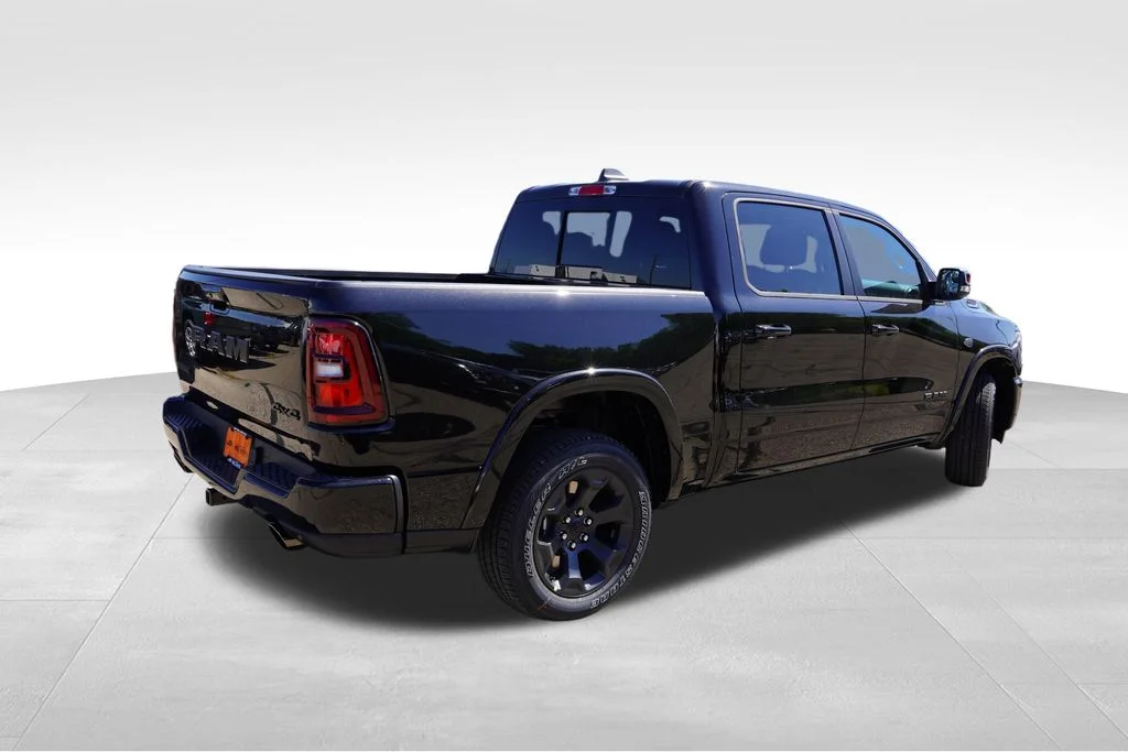 New 2027 Diamond Black Crystal Pearl-Coat Exterior Paint RAM Big Horn image 3