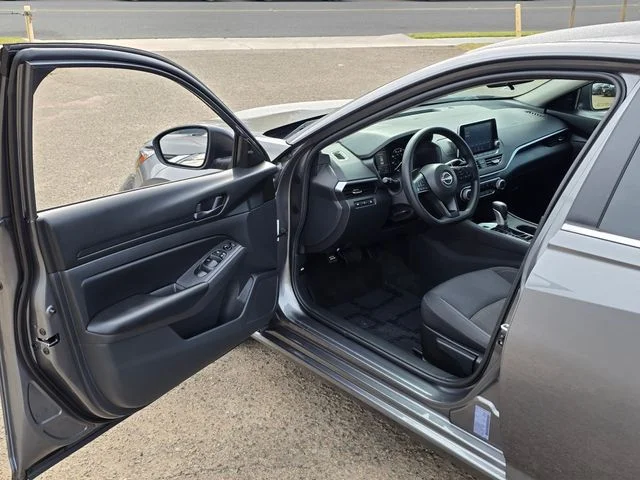 Used 2025 Gray Nissan 2.5 S image 37