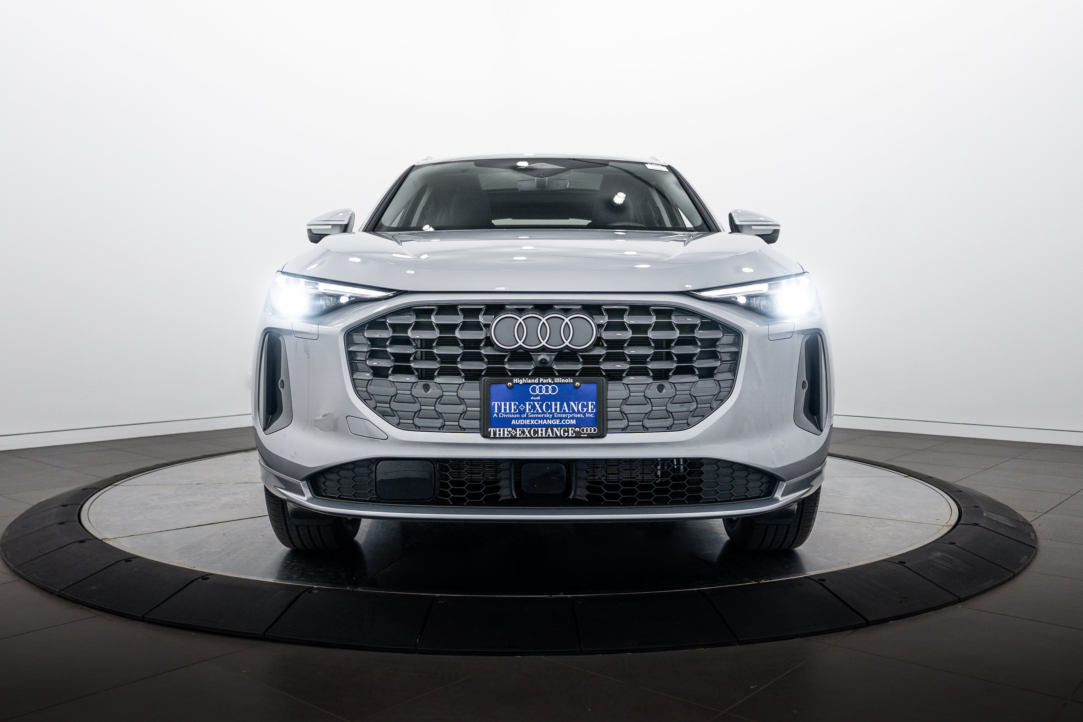 Used 2025 Florett Silver Metallic Audi Premium Plus image 24