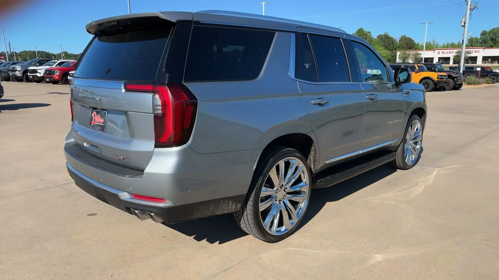 Used 2025 Sterling Metallic GMC Denali image 7