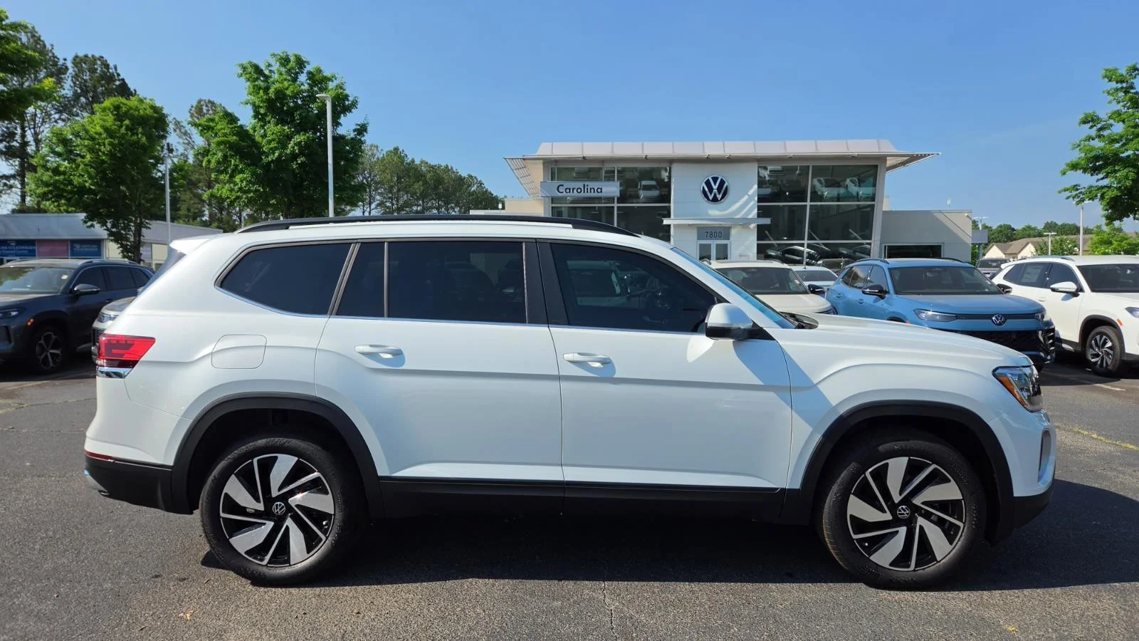 New 2026 Opal White Pearl Volkswagen 2.0T SE w/Technology image 3