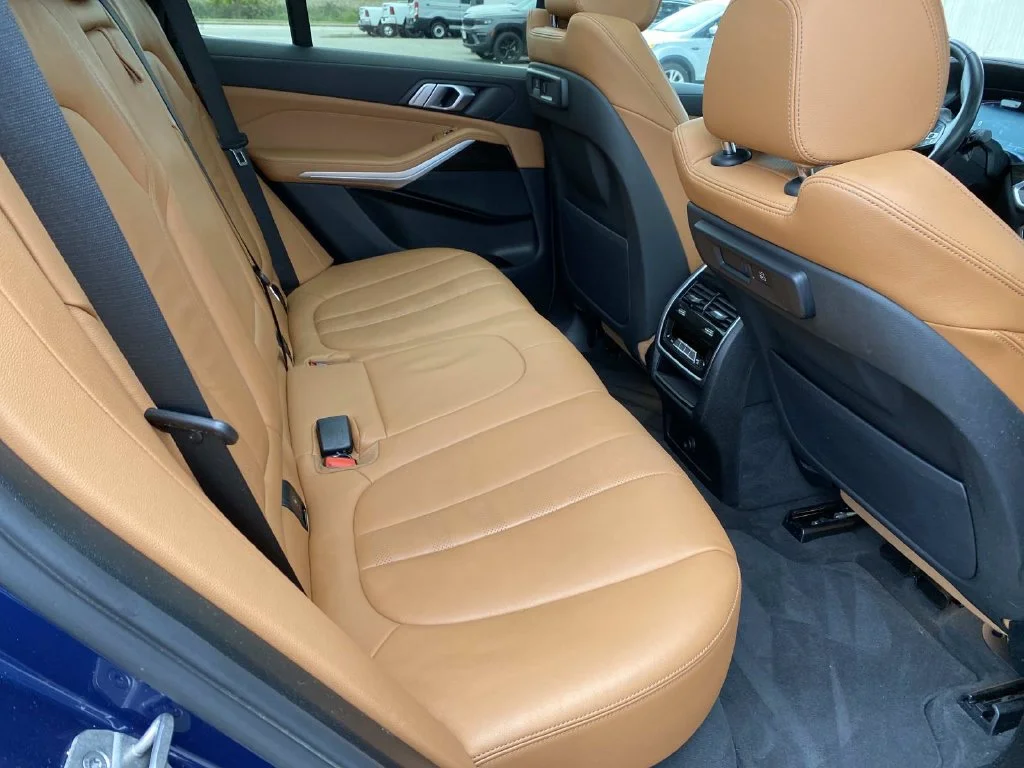 Used 2021 Blue BMW xDrive40i image 25