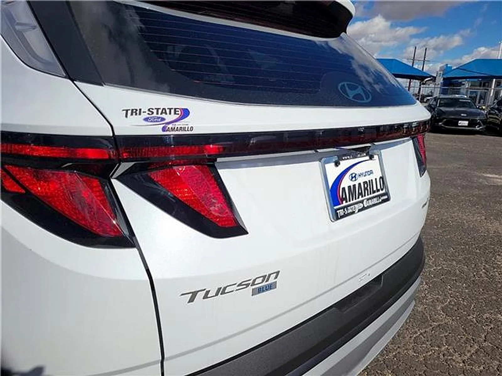 New 2026 White Hyundai Blue SE image 8