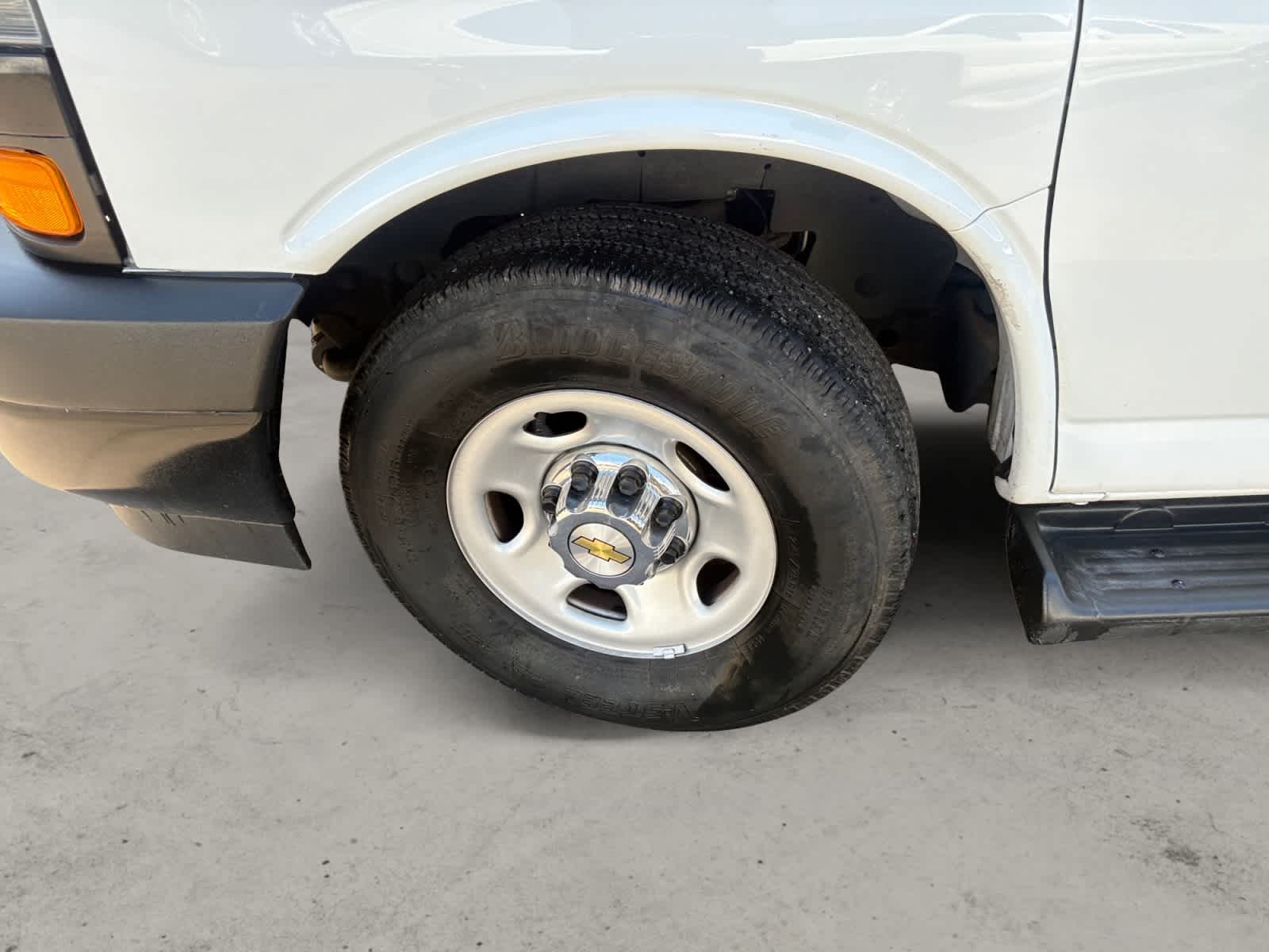 Used 2023 Summit White Chevrolet LS image 8