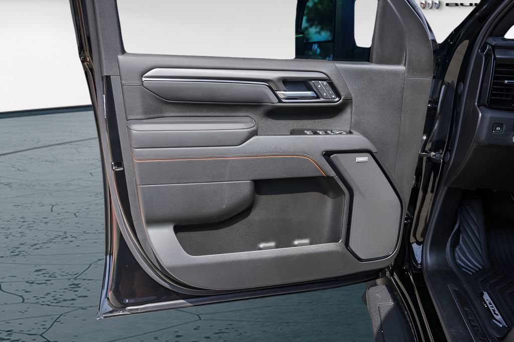 Used 2025 Onyx Black GMC AT4 image 26