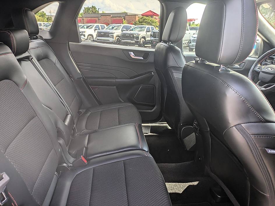 Used 2024 White Metallic Ford ST-Line image 28
