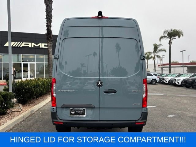 Used 2025 Blue Mercedes-Benz Cargo 144 WB image 7