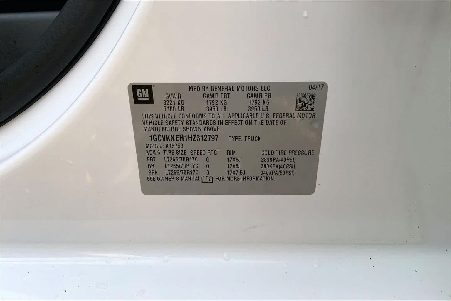 Used 2017 Summit White Chevrolet Work Truck image 28