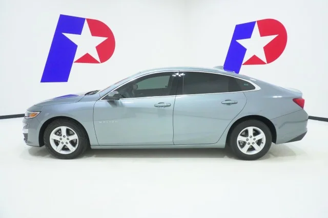 Used 2023  Chevrolet LT image 9