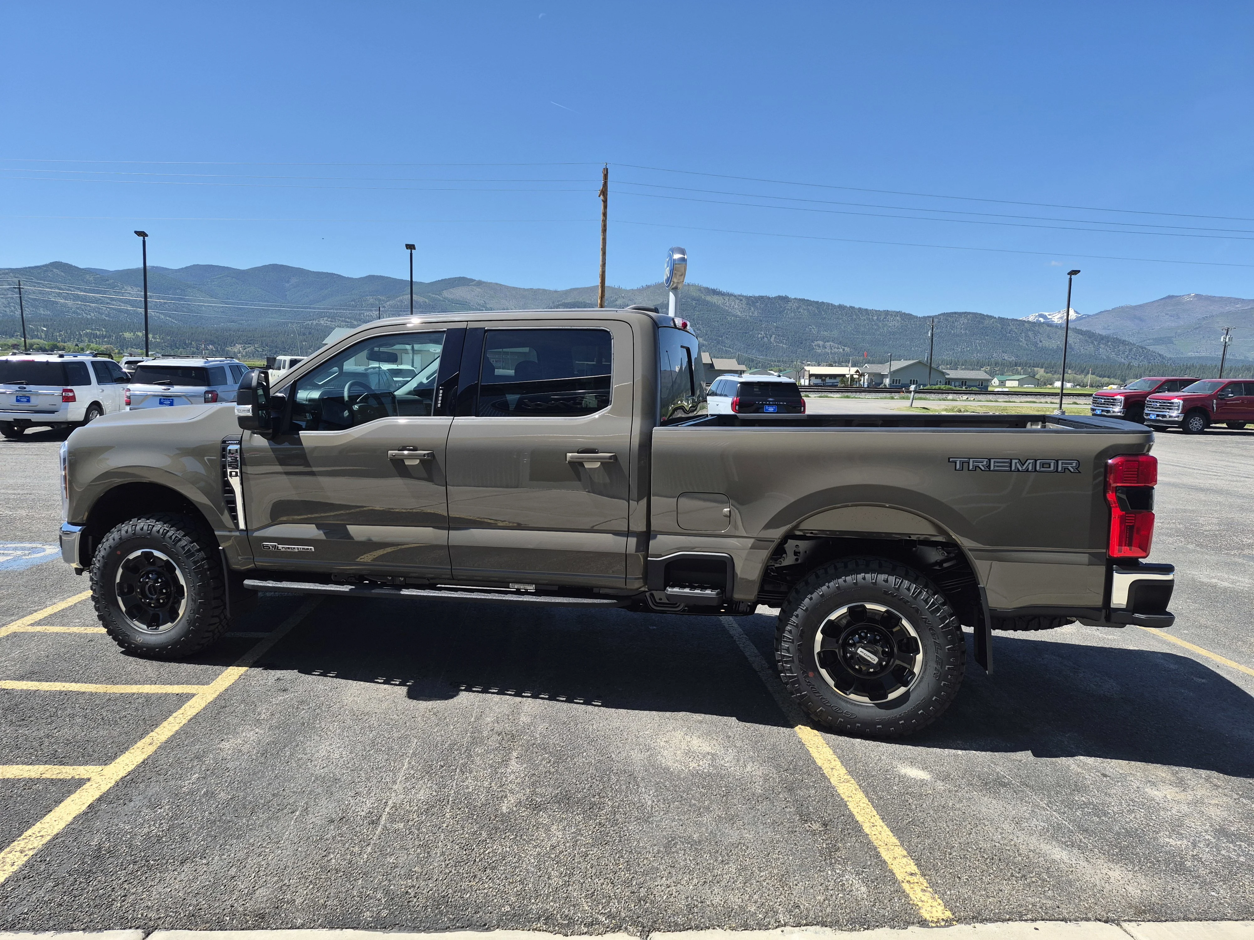 New 2026 Marsh Gray Ford F-350® Lariat® image 16