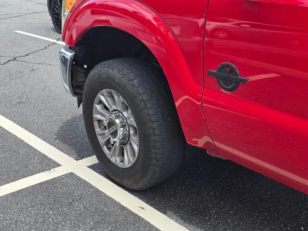 Used 2015 Red Ford XL image 20