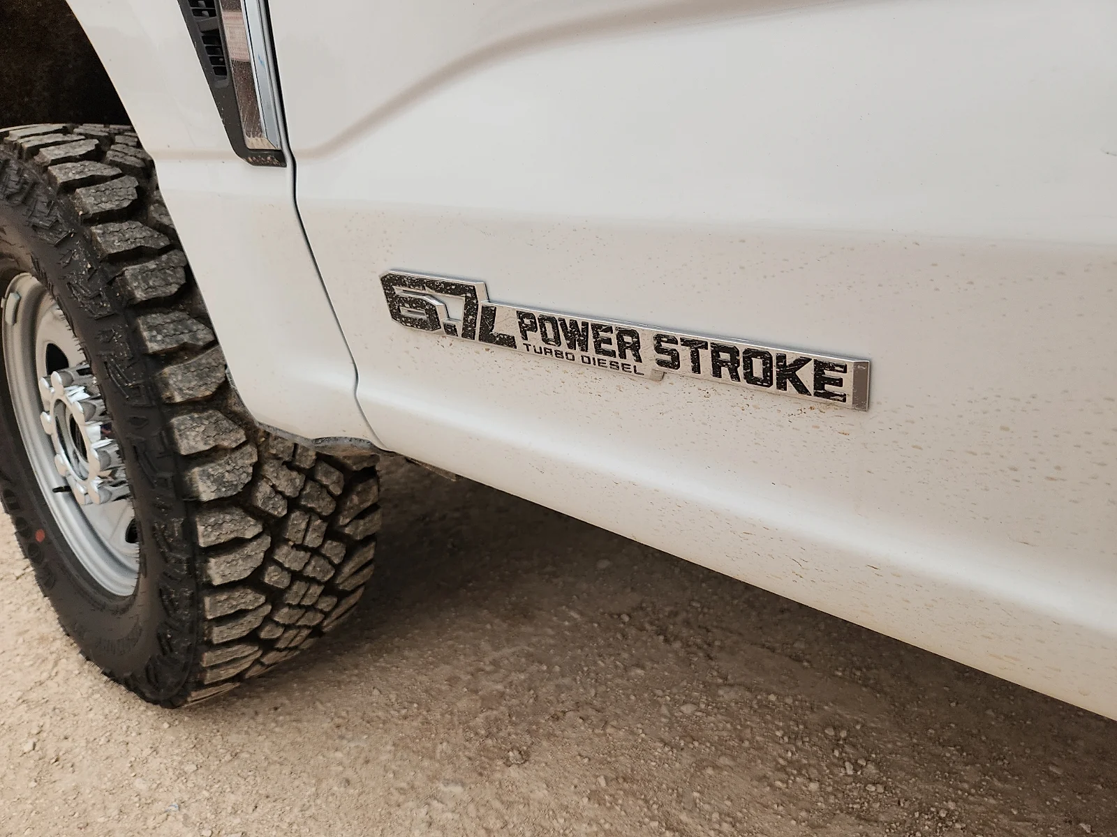 New 2026 Oxford White Ford F-250® XL image 11