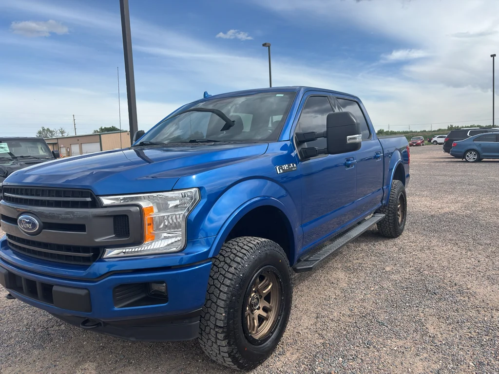 Used 2018 Lightning Blue Ford XLT image 1
